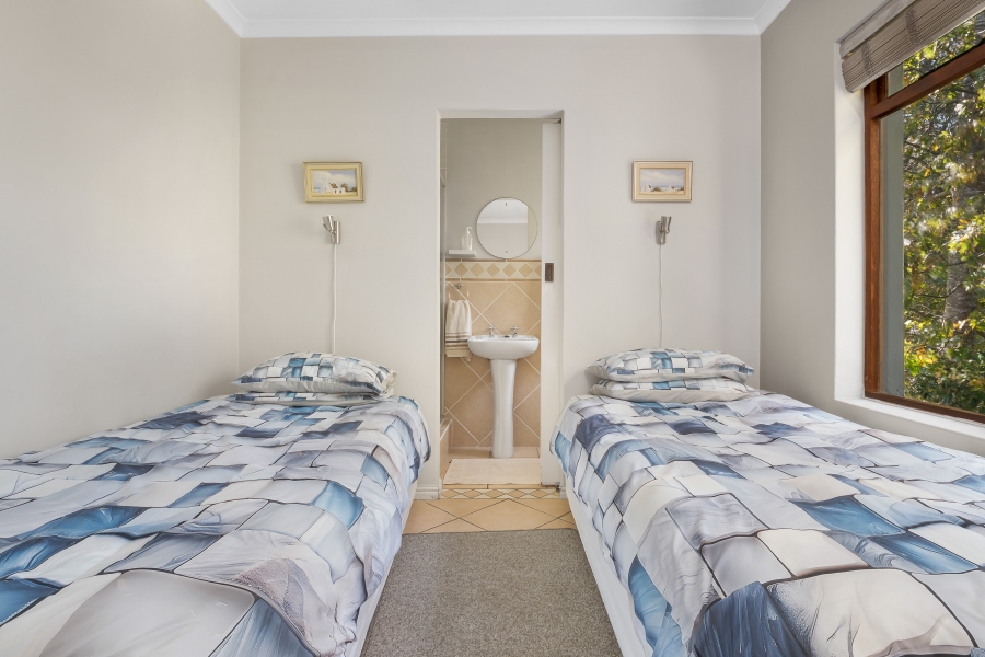 7 Bedroom Property for Sale in Hunters Home Western Cape